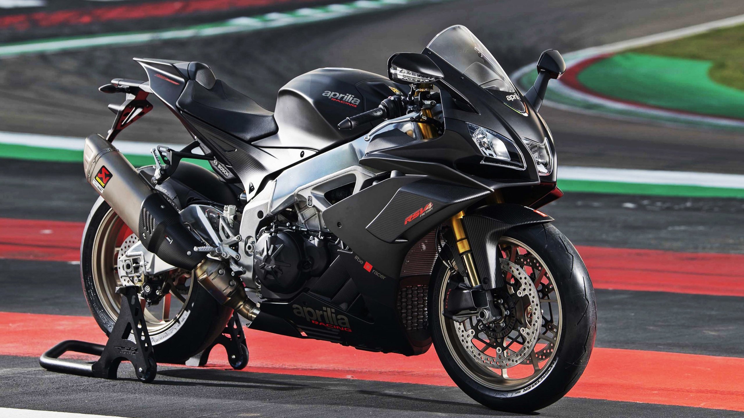 “马科斯·梅特罗：阿根廷美洲狮队的全能球员，未来必将更加耀眼”